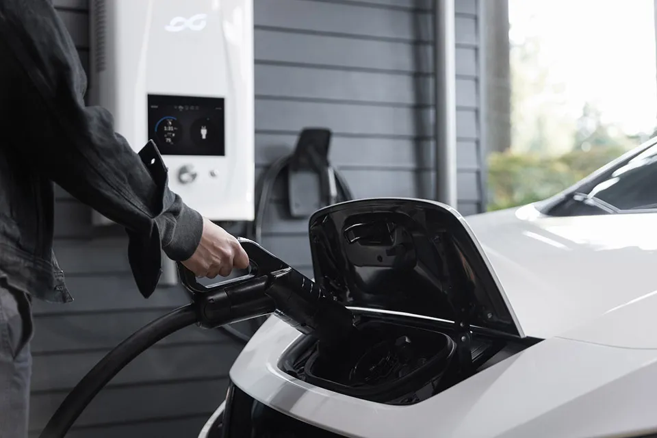 The Pros & Cons Of Electric Cars: What You Need To Know Before Making The Switch